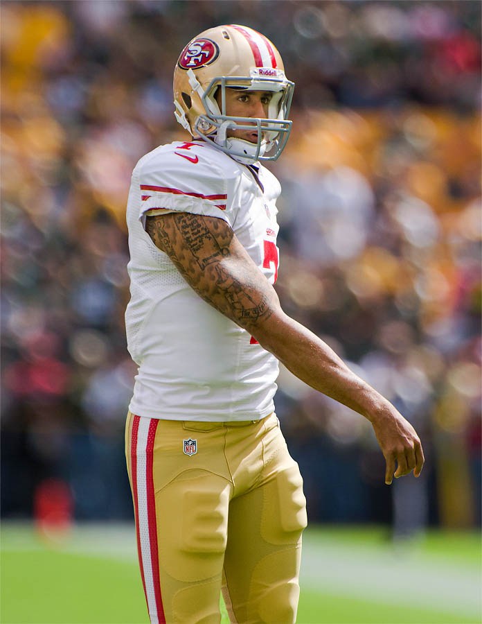 Colin_Kaepernick_-_San_Francisco_vs_Green_Bay_2012
